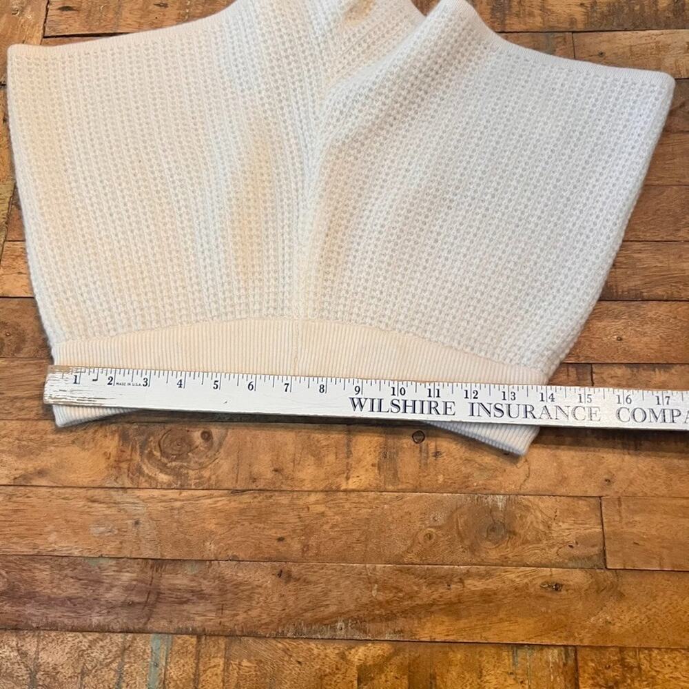 Alo Yoga Shorts Women's S Ivory Cashmere High-Waist Summer Daze Waffle Knit - Picture 9 of 10